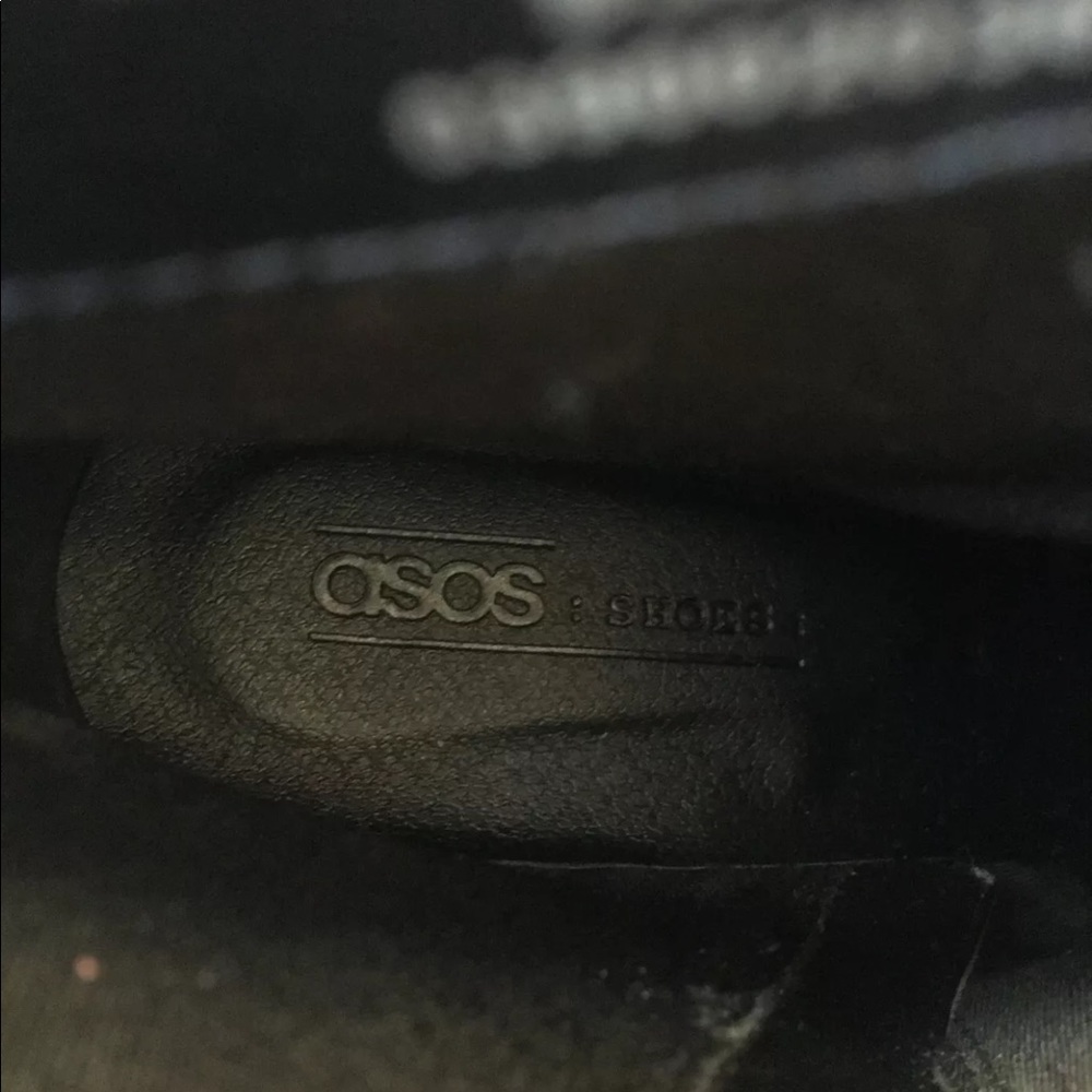 Asos Black embroidered flowers and butterflies ankle boots block heel size 8 - Picture 11 of 11
